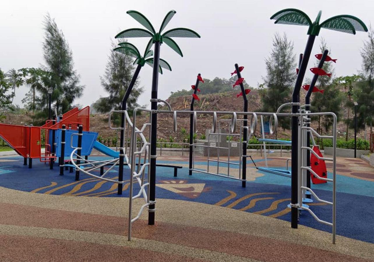 Mutiara Melaka Beach Resort - Islamic Compliance Only Tangga Batu Zewnętrze zdjęcie