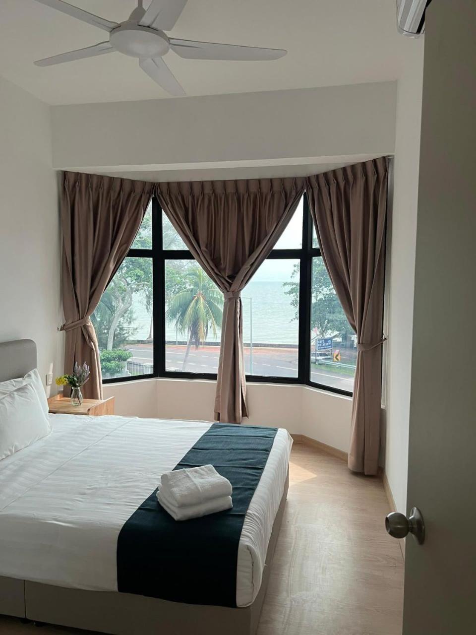 Mutiara Melaka Beach Resort - Islamic Compliance Only Tangga Batu Zewnętrze zdjęcie